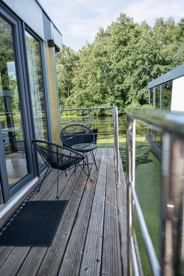 80Qm Privates Hausboot In Hamburg-Mitte Hotel Exterior foto